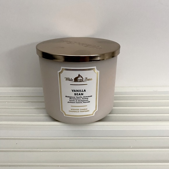 BBW 3 wick Vanilla Bean candle, New. - Picture 2 of 6